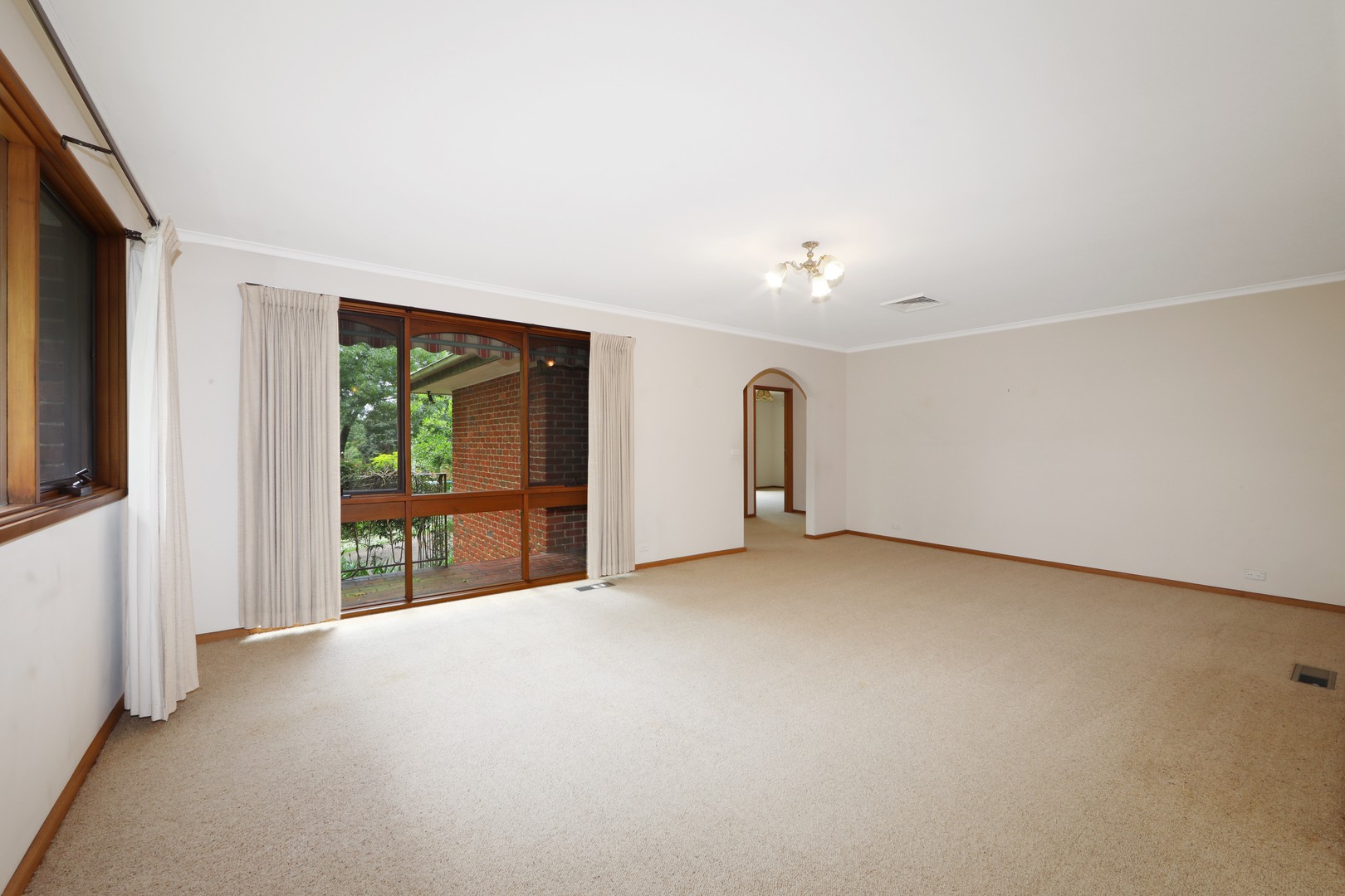 9 Alan Street, Blackburn South, VIC 3130, Blackburn South - Thumbnail 3