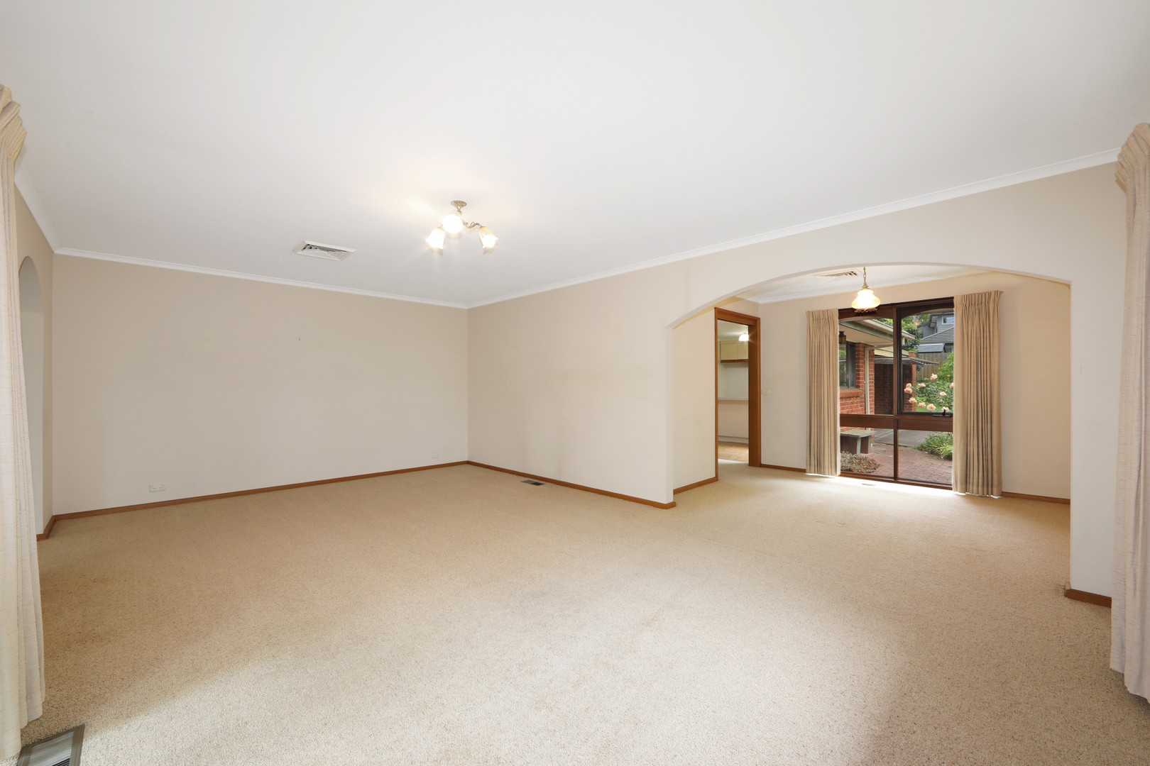 9 Alan Street, Blackburn South, VIC 3130, Blackburn South - Thumbnail 4