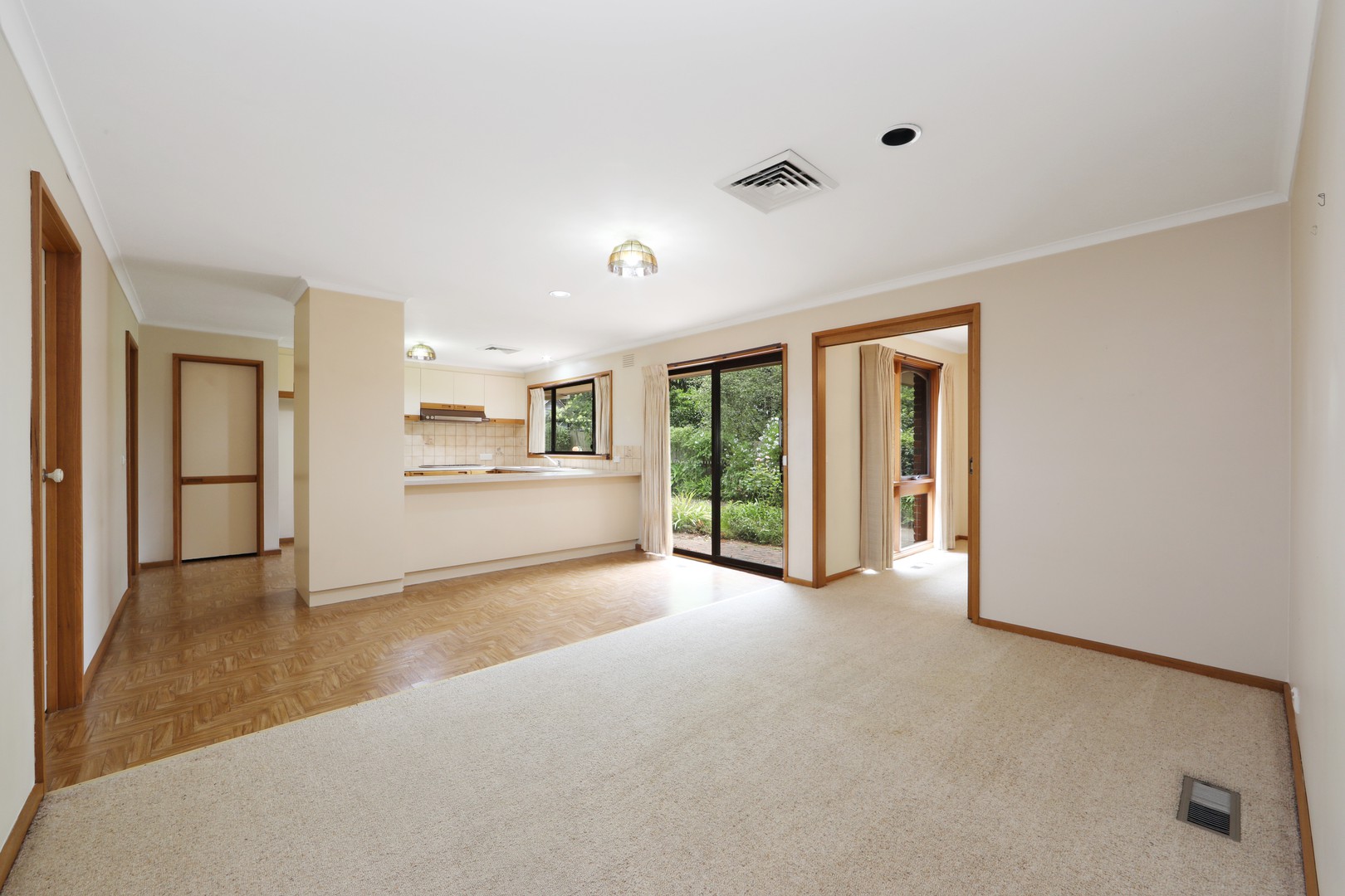 9 Alan Street, Blackburn South, VIC 3130, Blackburn South - Thumbnail 5
