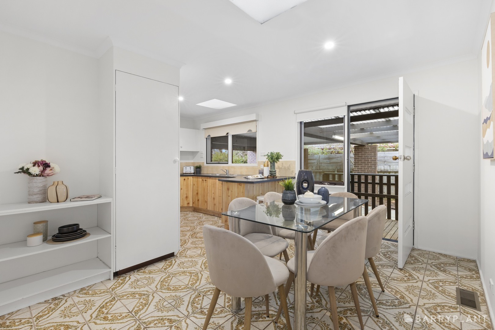 9 Ambrie Avenue, Ringwood, VIC 3134, Ringwood - Thumbnail 5