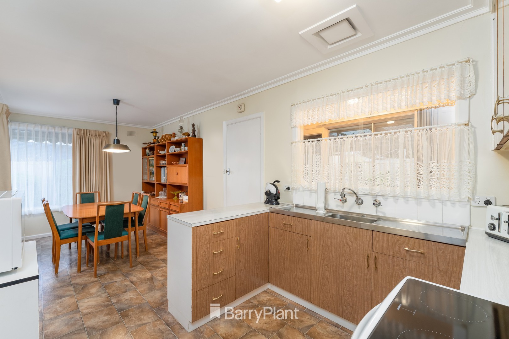 9 Amoore Avenue, Highton, VIC 3216, Highton - Thumbnail 2