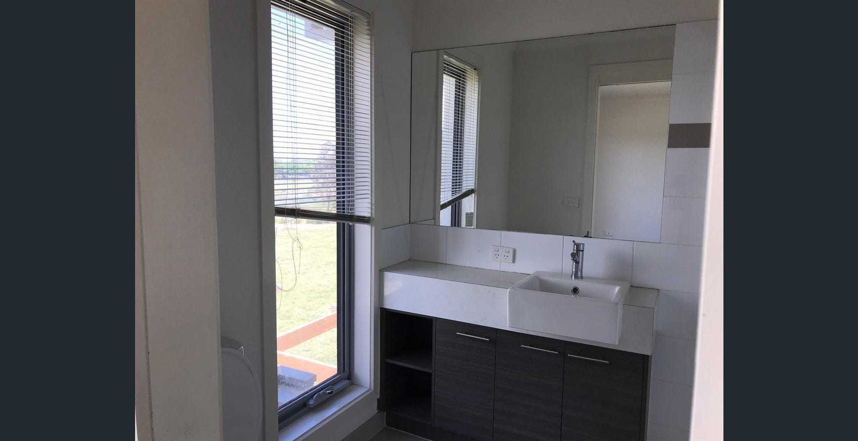 9 Angeline Way, Craigieburn, VIC 3064, Craigieburn - Thumbnail 3