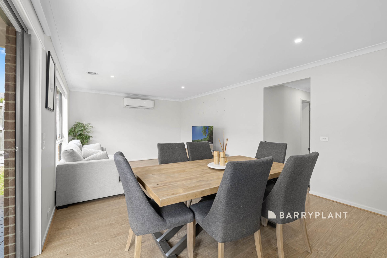 9 Antra Street, Clyde North, VIC 3978, Clyde North - Thumbnail 4