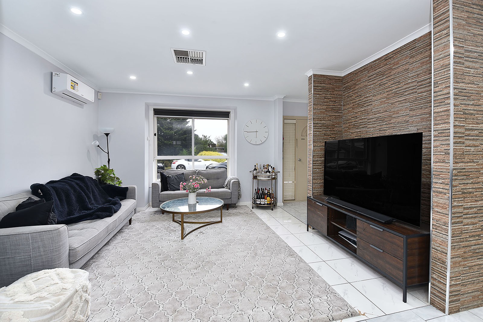 9 Armstrong Ct, Roxburgh Park, VIC 3064, Roxburgh Park - Thumbnail 2