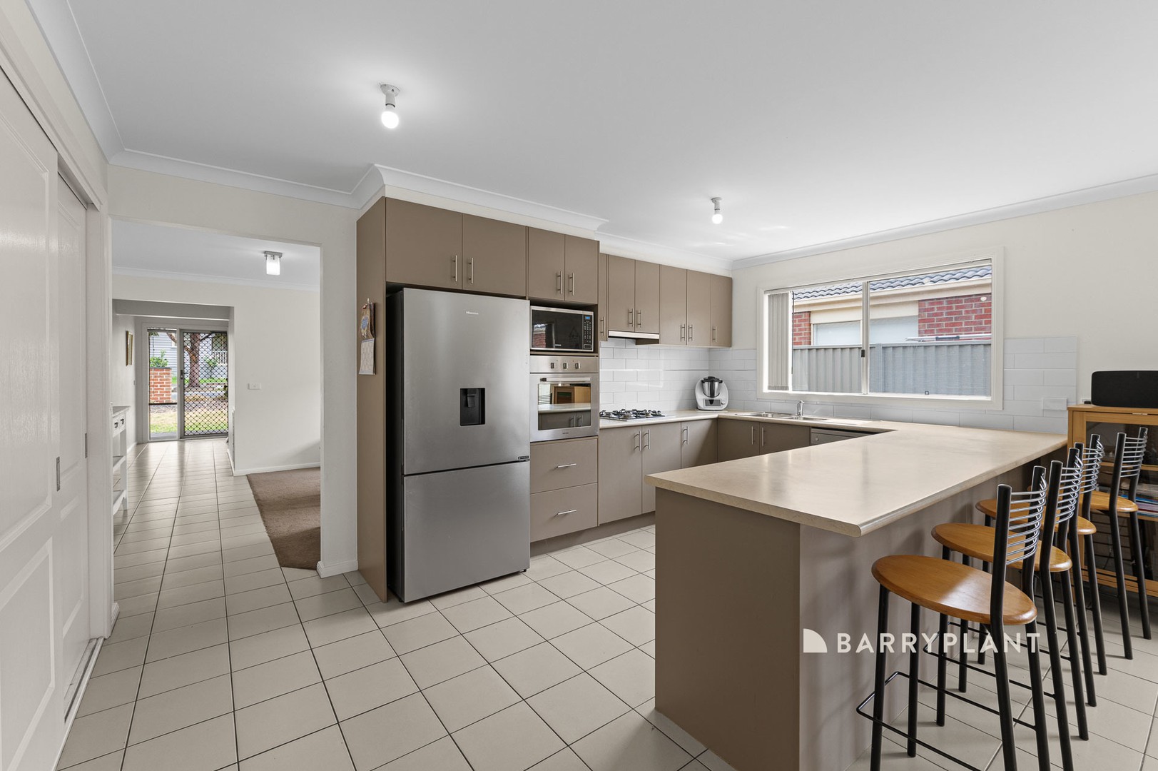9 Avalon Crescent, Cranbourne East, VIC 3977, Cranbourne East - Thumbnail 5