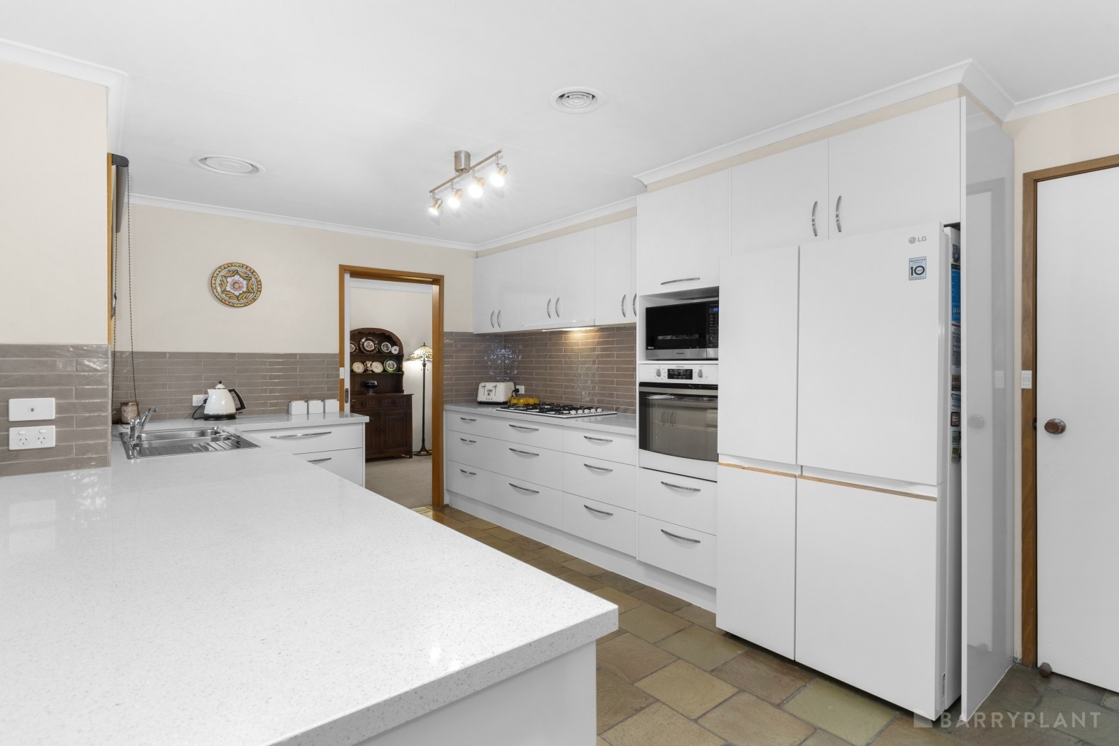 9 Babinda Court, Rowville, VIC 3178, Rowville - Thumbnail 5