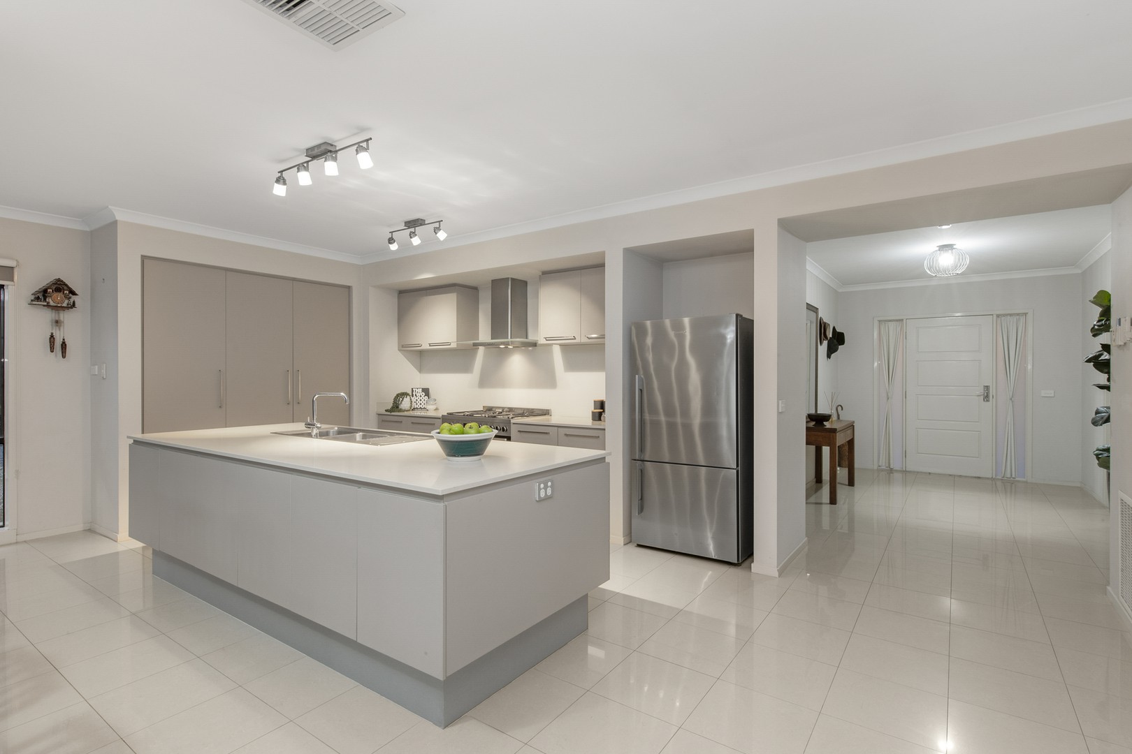 9 Balmain Circuit, Taylors Hill, VIC 3037, Taylors Hill - Thumbnail 3