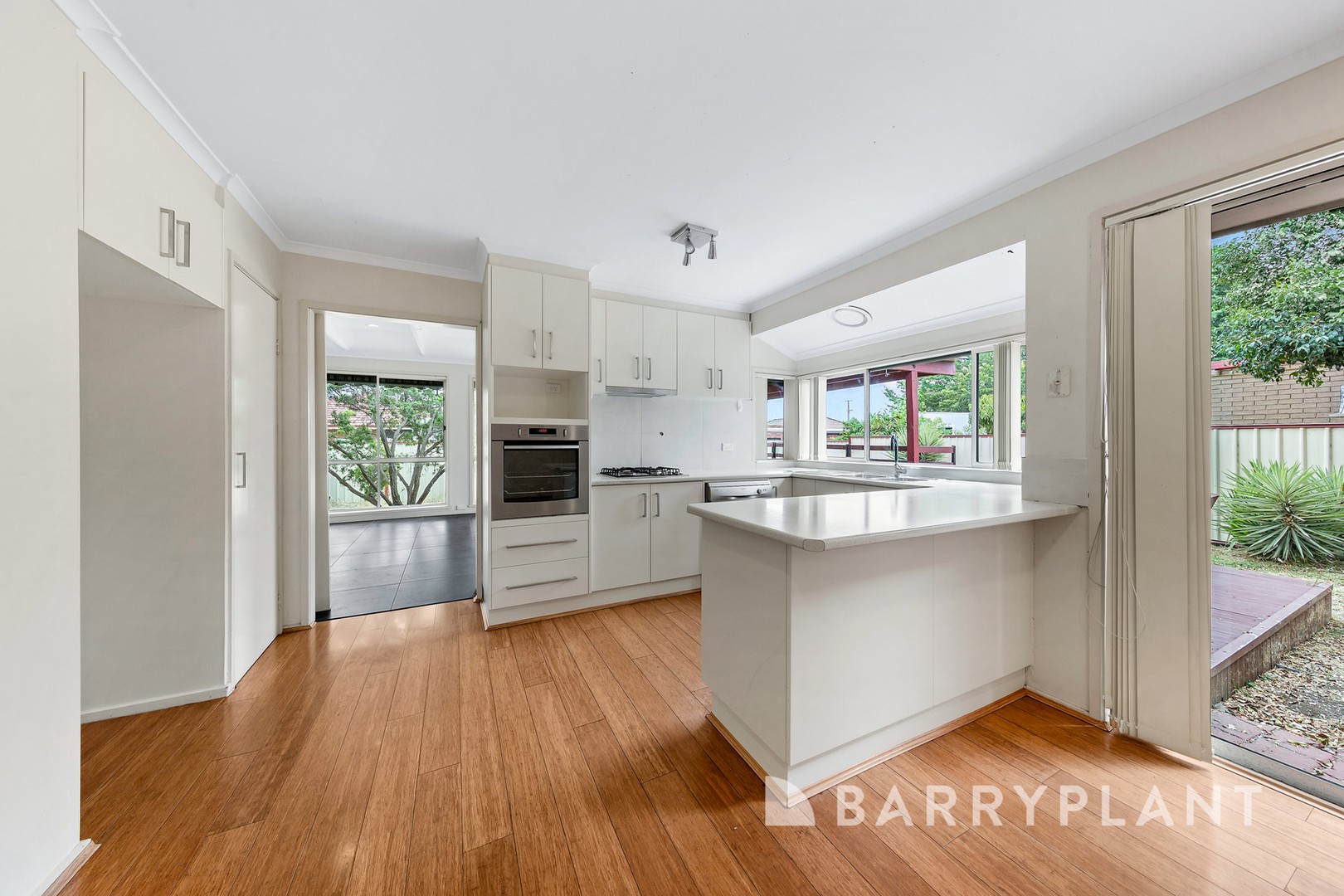 9 Balmoral Close, Kings Park, VIC 3021, Kings Park - Thumbnail 4