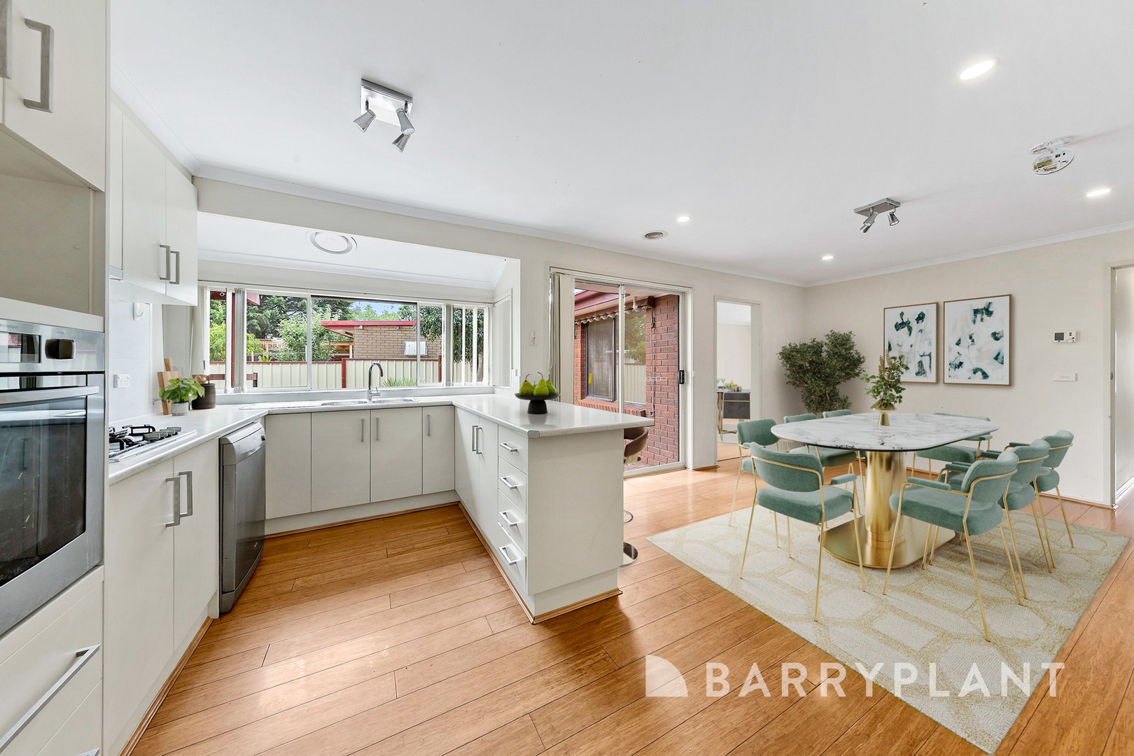9 Balmoral Close, Kings Park, VIC 3021, Kings Park - Thumbnail 5