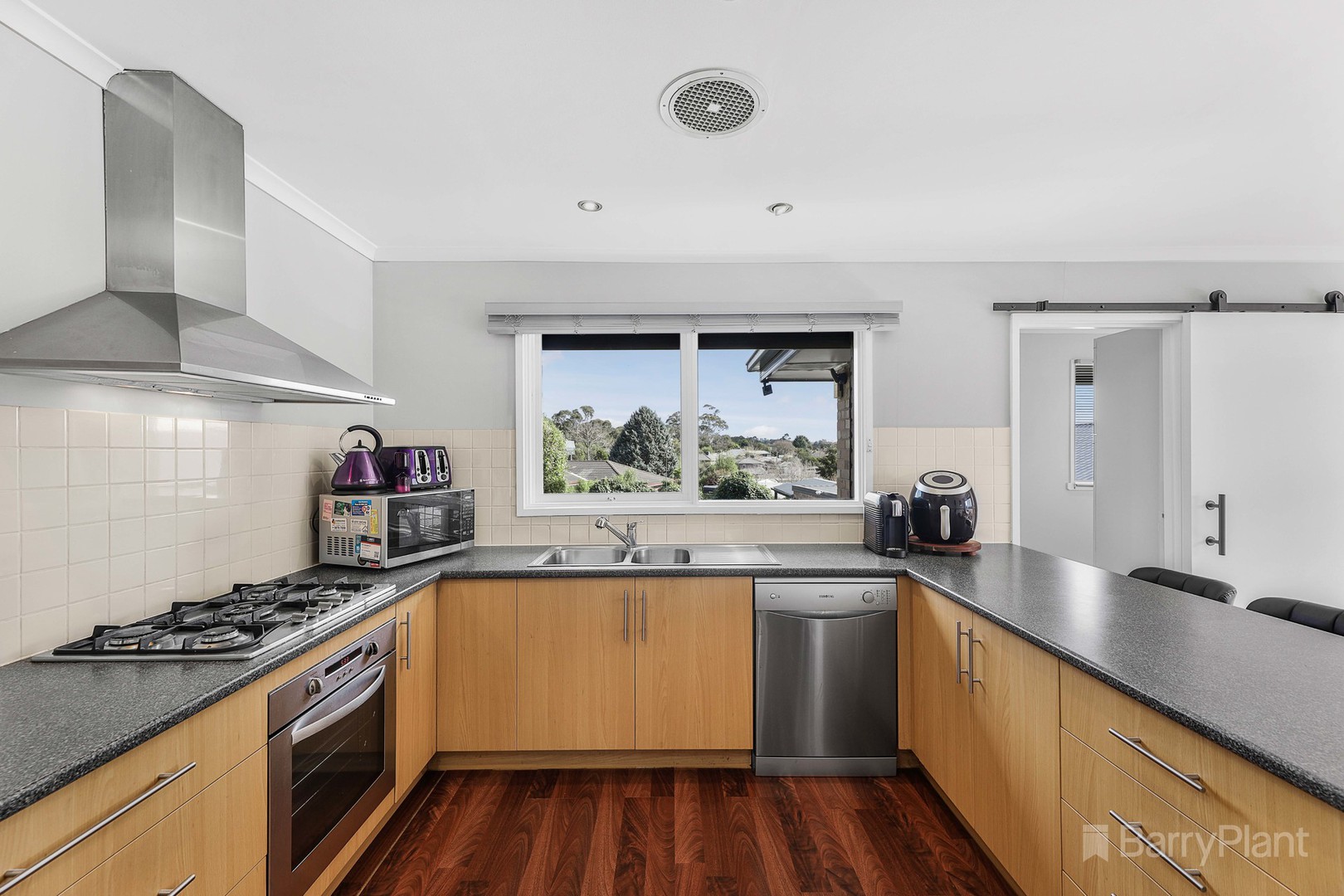 9 Balmoral Street, Kilsyth, VIC 3137, Kilsyth - Thumbnail 2