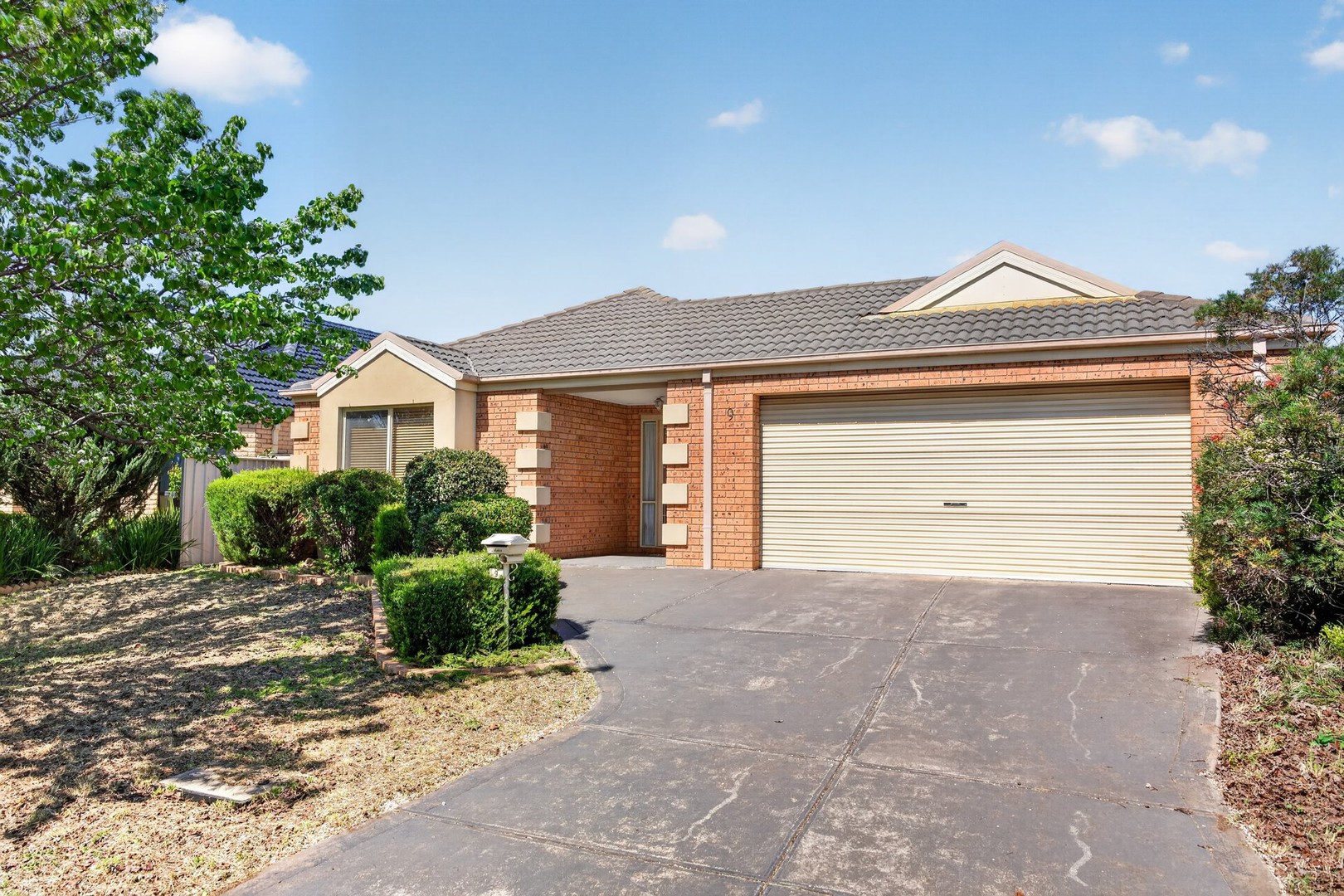 9 Barlow Close, Caroline Springs, VIC 3023 - Thumbnail 2 - 30/09/2026