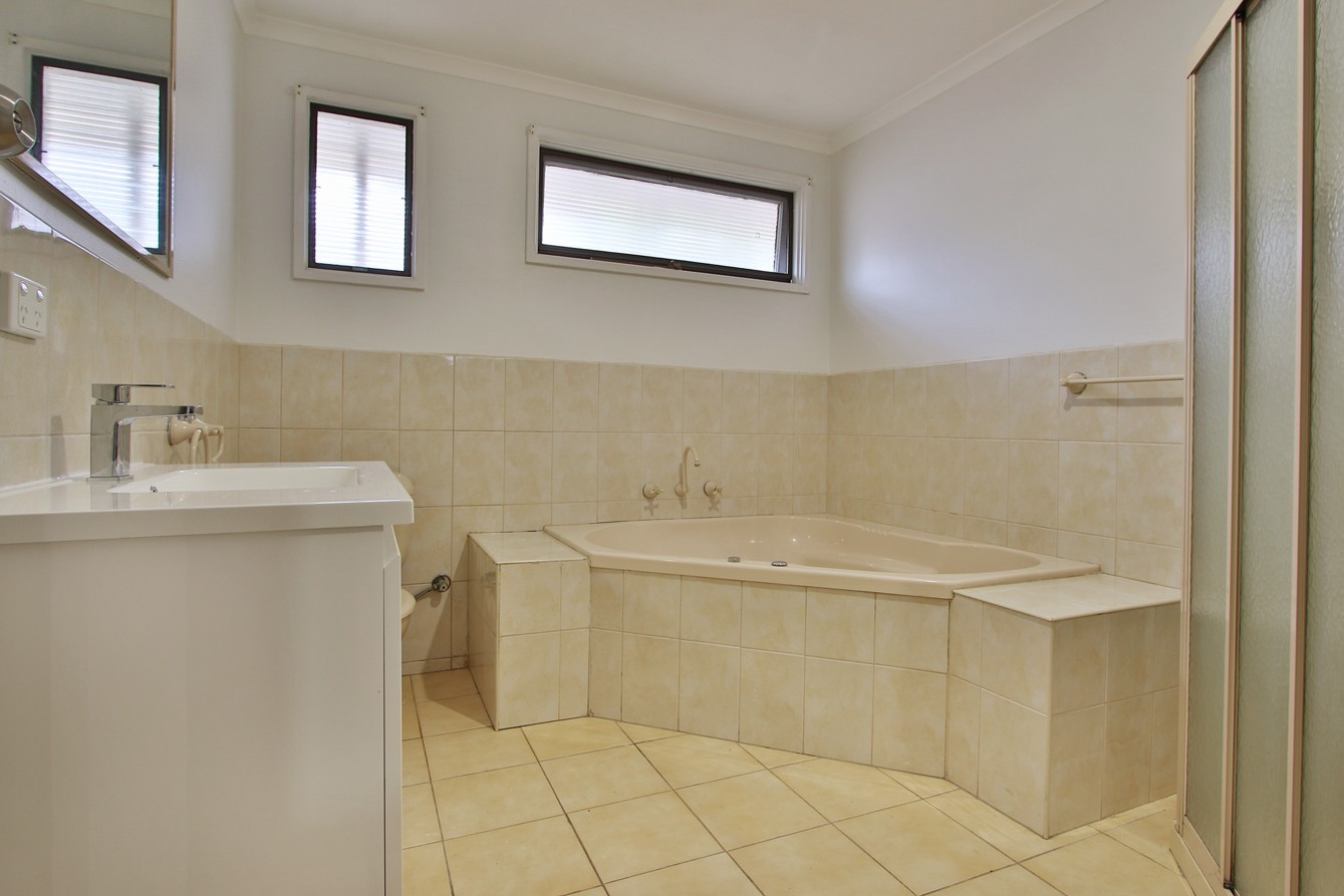 9 Barton Street, Doncaster East, VIC 3109, Doncaster East - Thumbnail 4