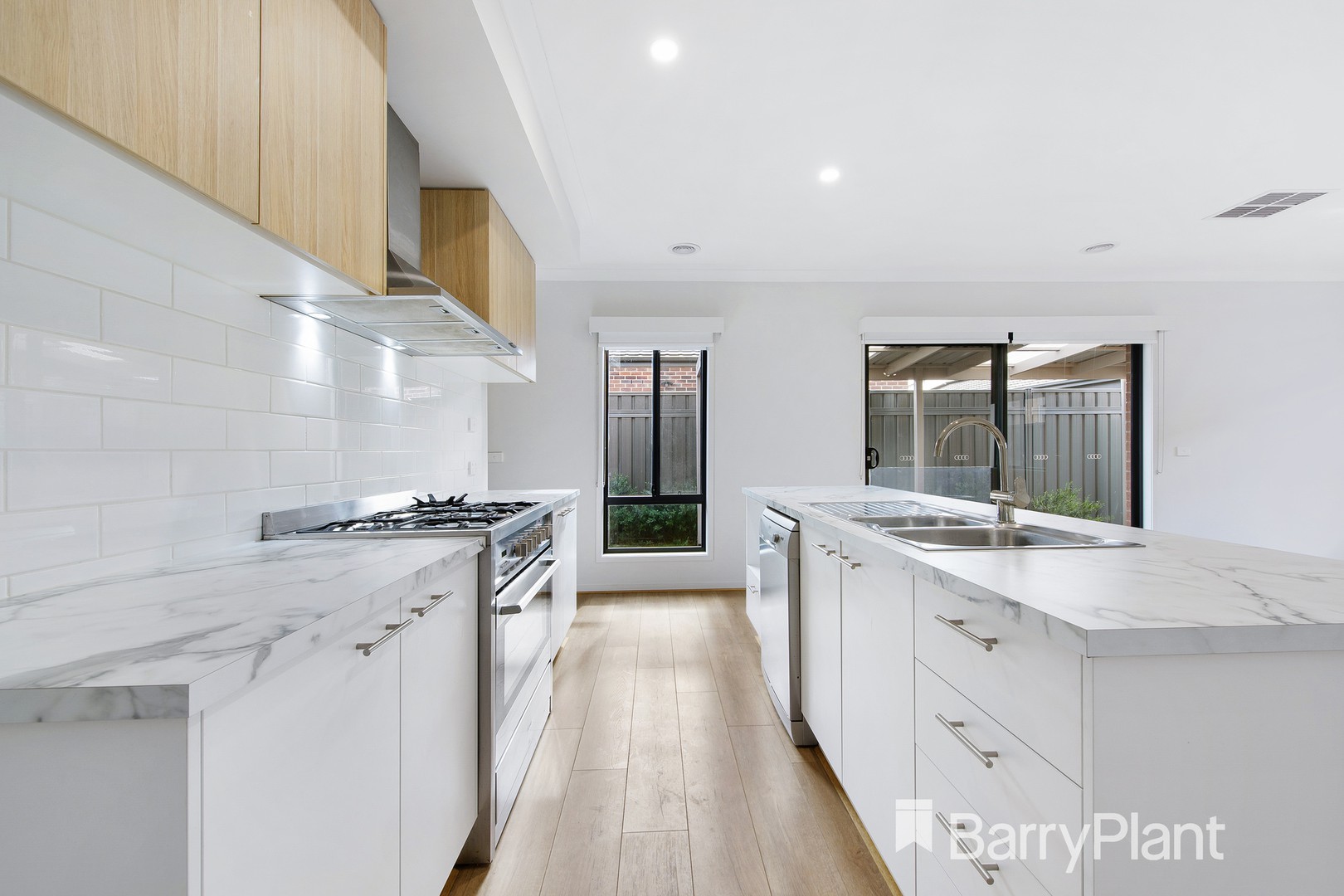9 Becontree Crescent, Strathtulloh, VIC 3338, Strathtulloh - Thumbnail 2