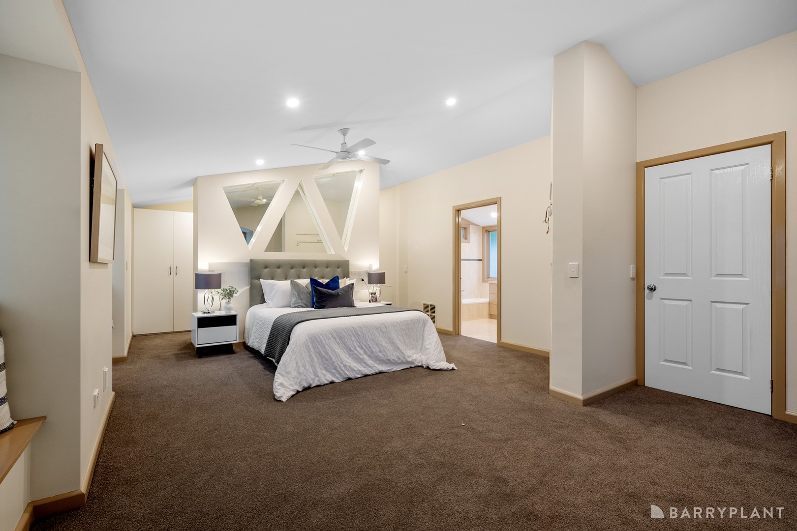9 Belmont Road West, Croydon South, VIC 3136, Croydon South - Thumbnail 3