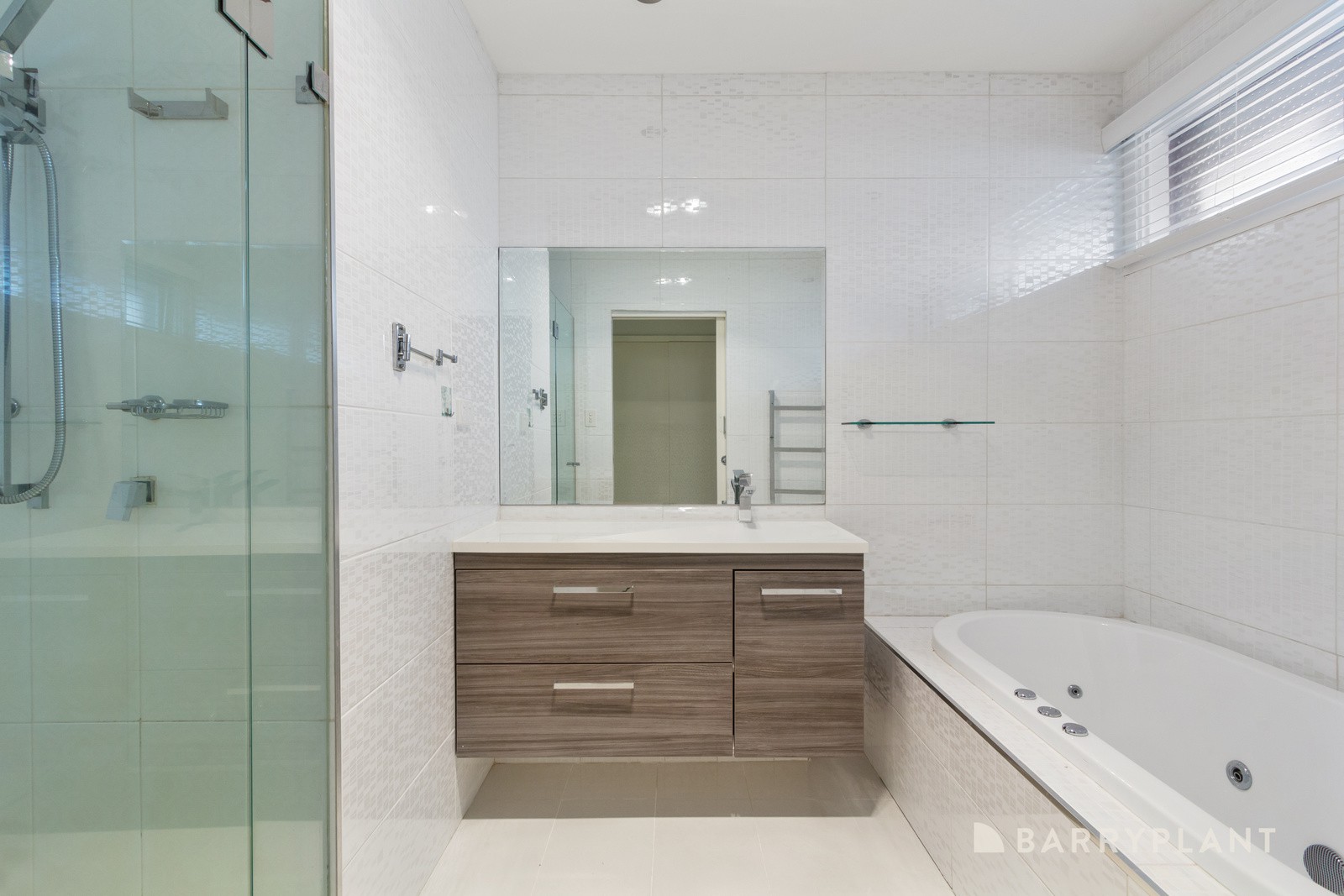 9 Blenheim Avenue, Glen Waverley, VIC 3150, Glen Waverley - Thumbnail 5