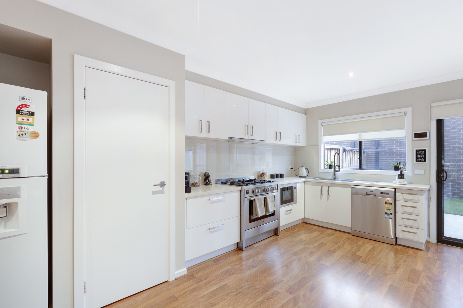 9 Bohr Walk, Fraser Rise, VIC 3336, Fraser Rise - Thumbnail 5
