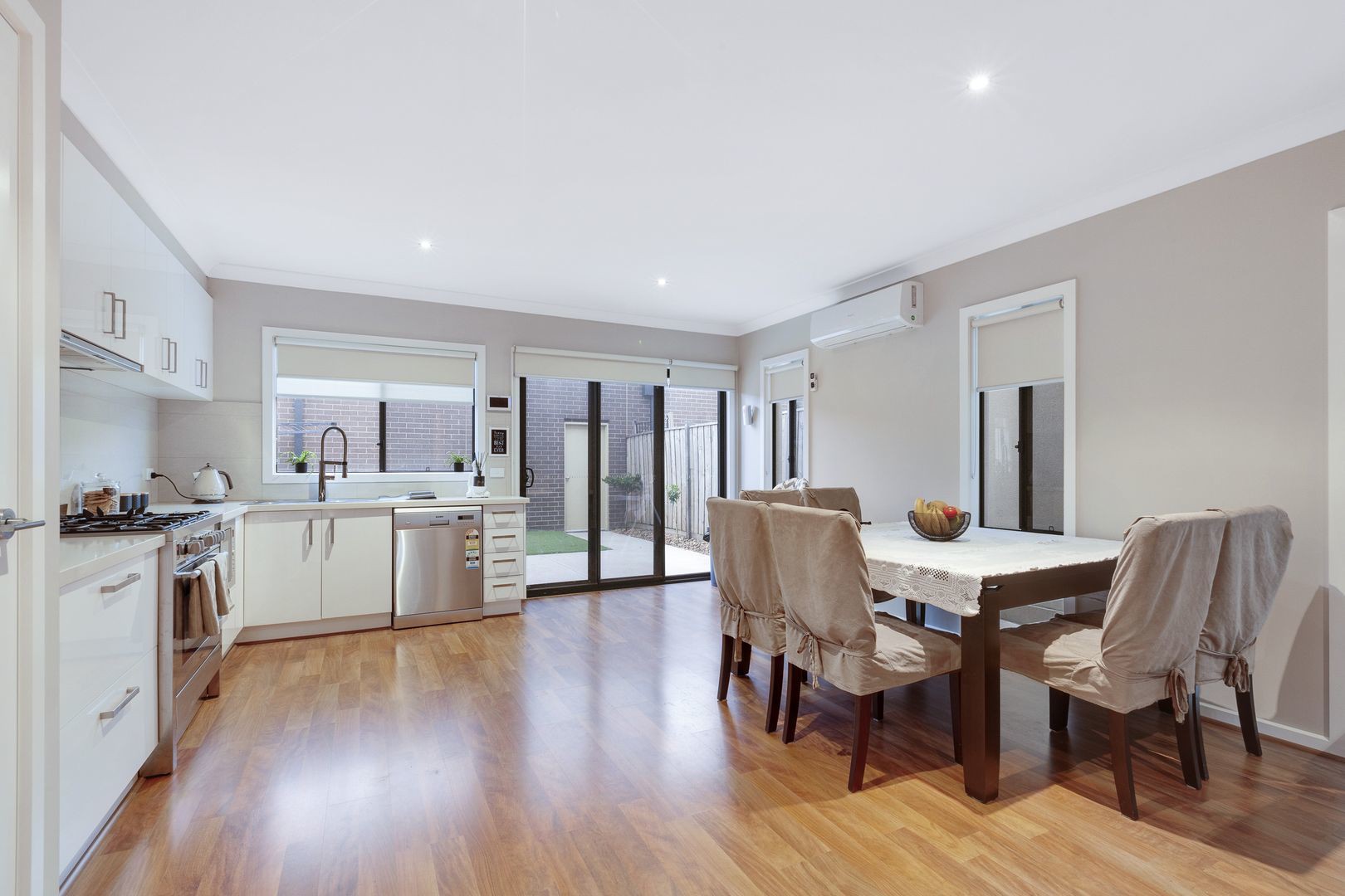 9 Bohr Walk, Fraser Rise, VIC 3336, Fraser Rise - Thumbnail 5