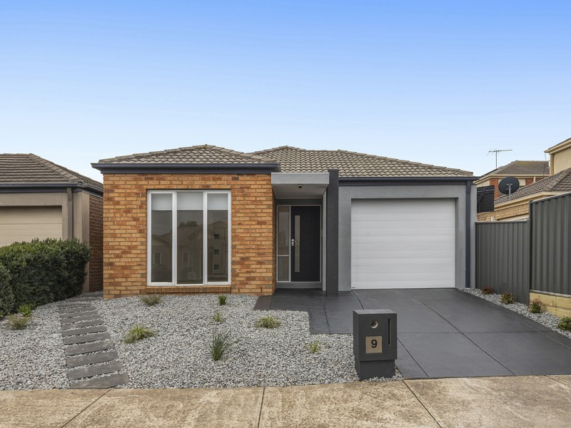 9 Bovard Close, Caroline Springs, VIC 3023 - Image - 07/08/2026
