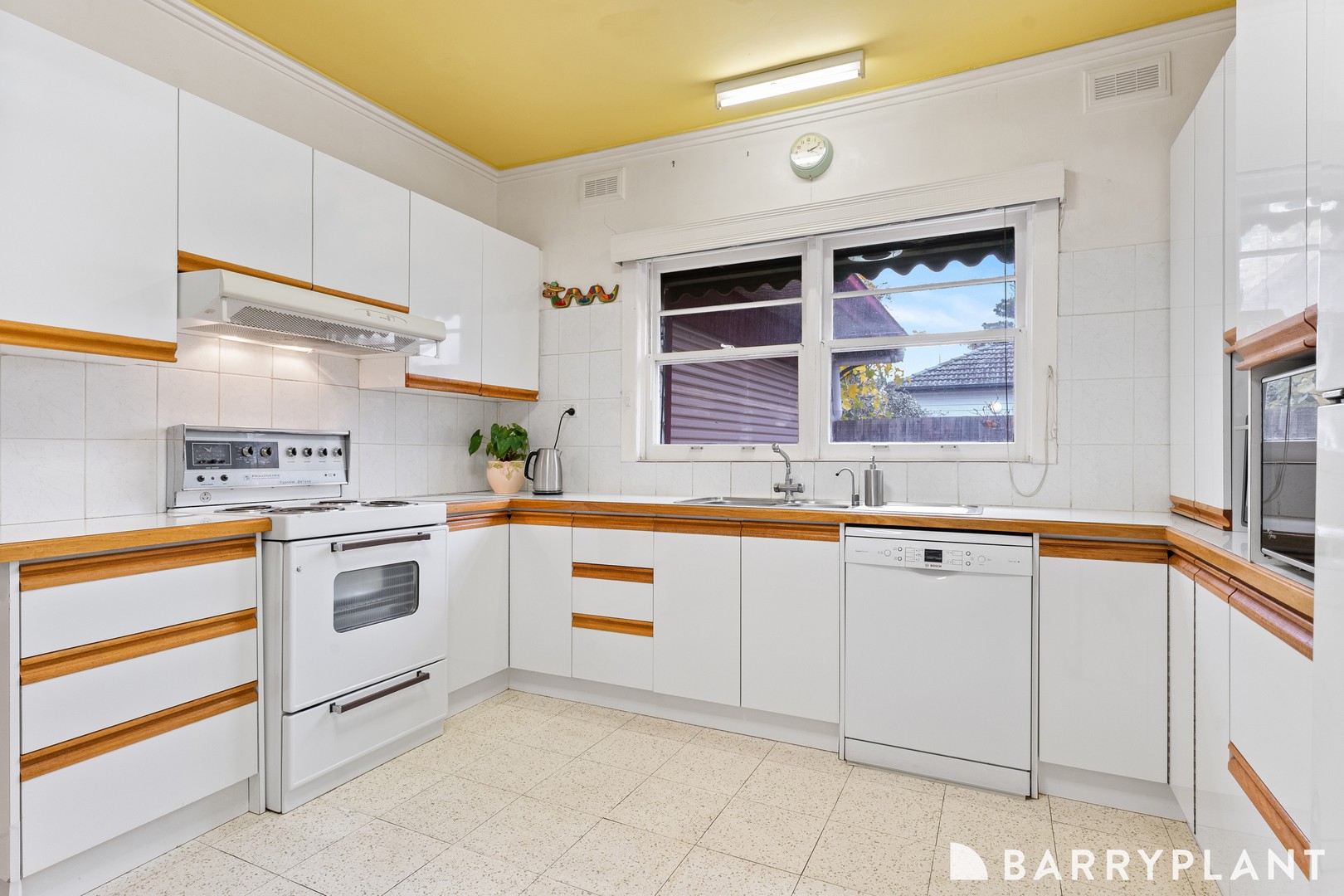 9 Bradman Street, Sunshine North, VIC 3020, Sunshine North - Thumbnail 6