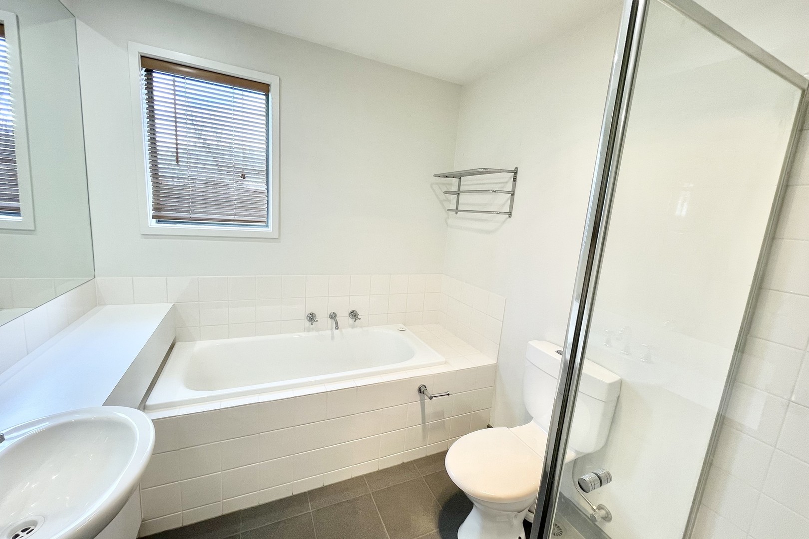 9 Brinton Lane, Caroline Springs, VIC 3023, Caroline Springs - Thumbnail 8