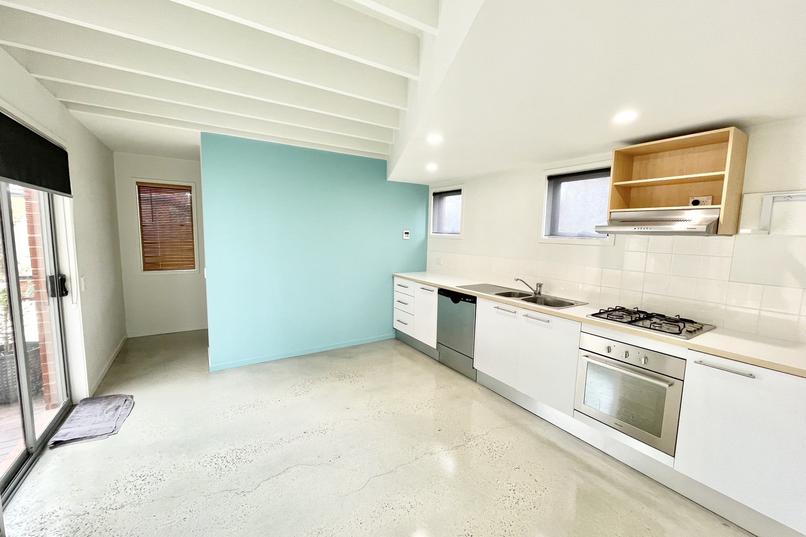 9 Brinton Lane, Caroline Springs, VIC 3023, Caroline Springs - Thumbnail 2