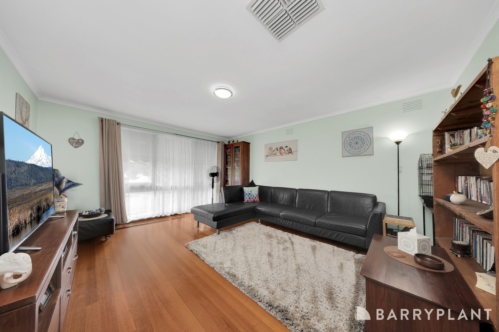 9 Britten Court, Bundoora, VIC 3083 - Thumbnail 2 - 29/01/2025