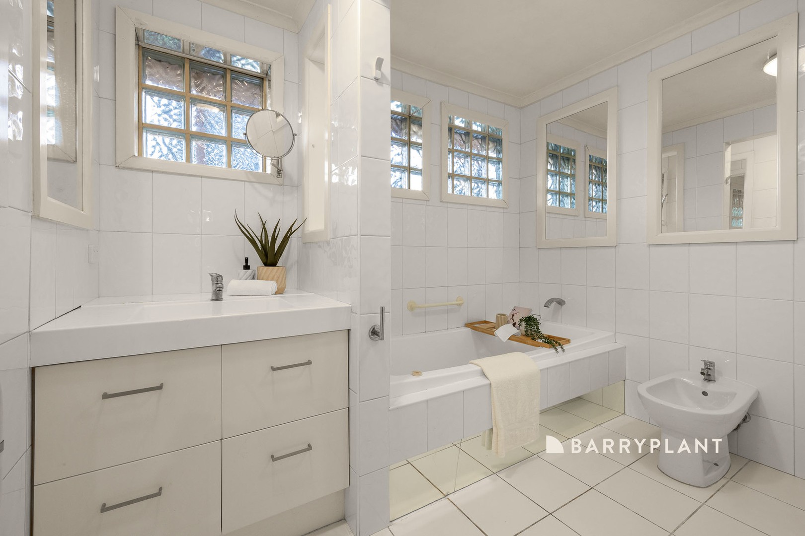 9 Brougham Close, Eumemmerring, VIC 3177, Eumemmerring - Thumbnail 6