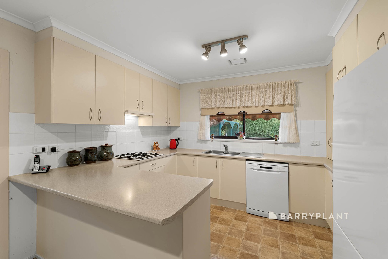 9 Bruce Street, Cranbourne, VIC 3977, Cranbourne - Thumbnail 3