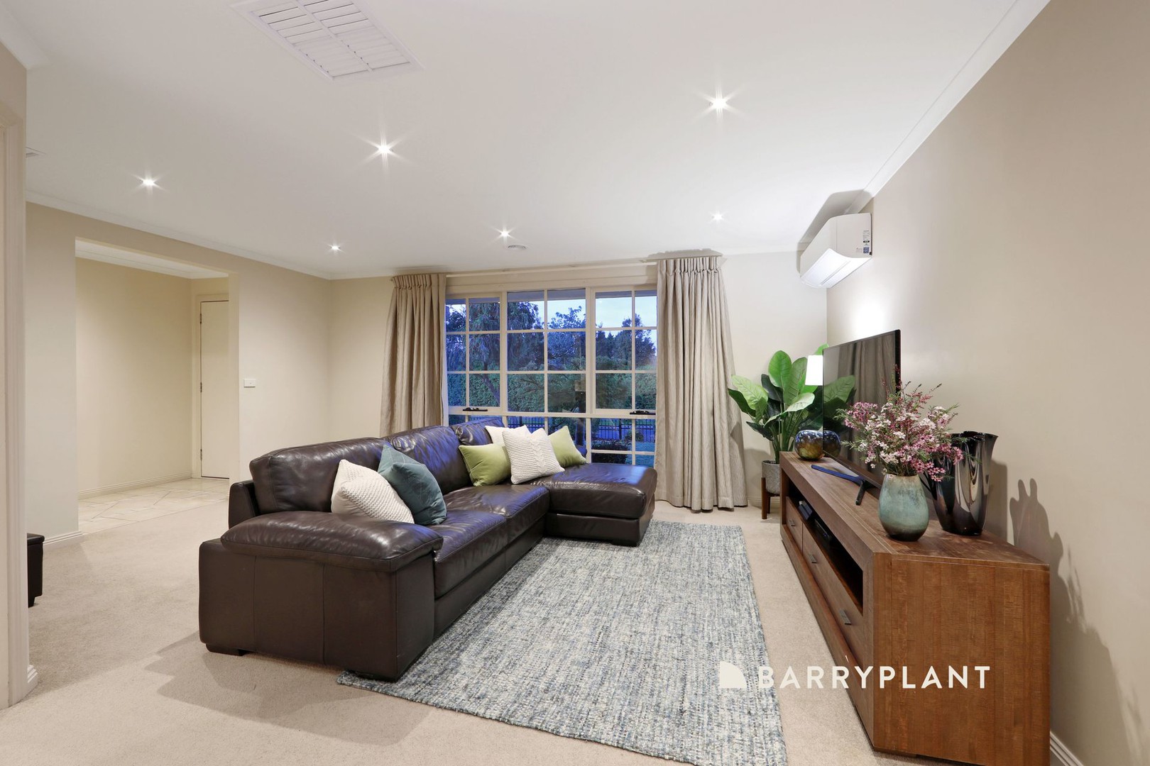9 Burchall Crescent, Rowville, VIC 3178, Rowville - Thumbnail 2