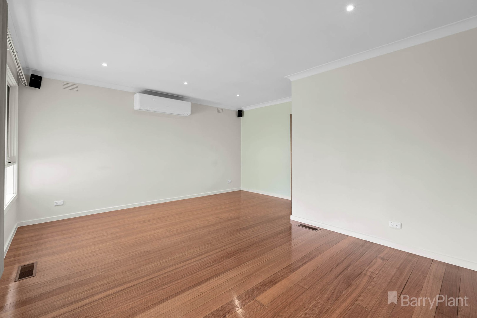 9 Bursaria Avenue, Ferntree Gully, VIC 3156, Ferntree Gully - Thumbnail 4