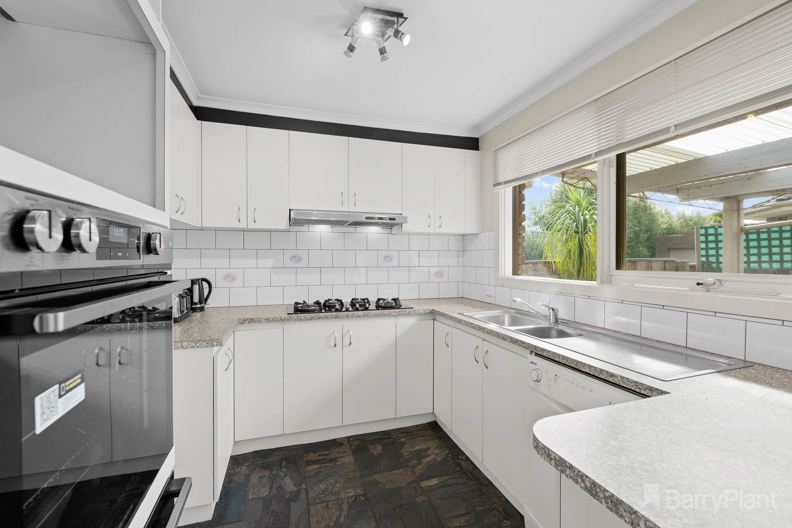 9 Bursaria Avenue, Ferntree Gully, VIC 3156, Ferntree Gully - Thumbnail 5