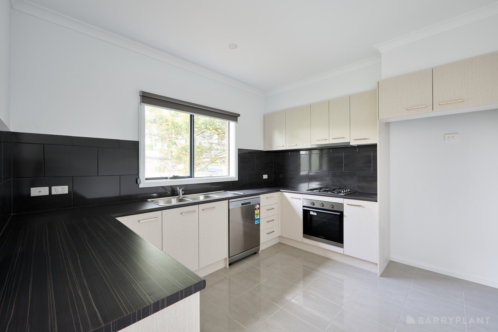 9 Caliche Place, Cranbourne East, VIC 3977, Cranbourne East - Thumbnail 3
