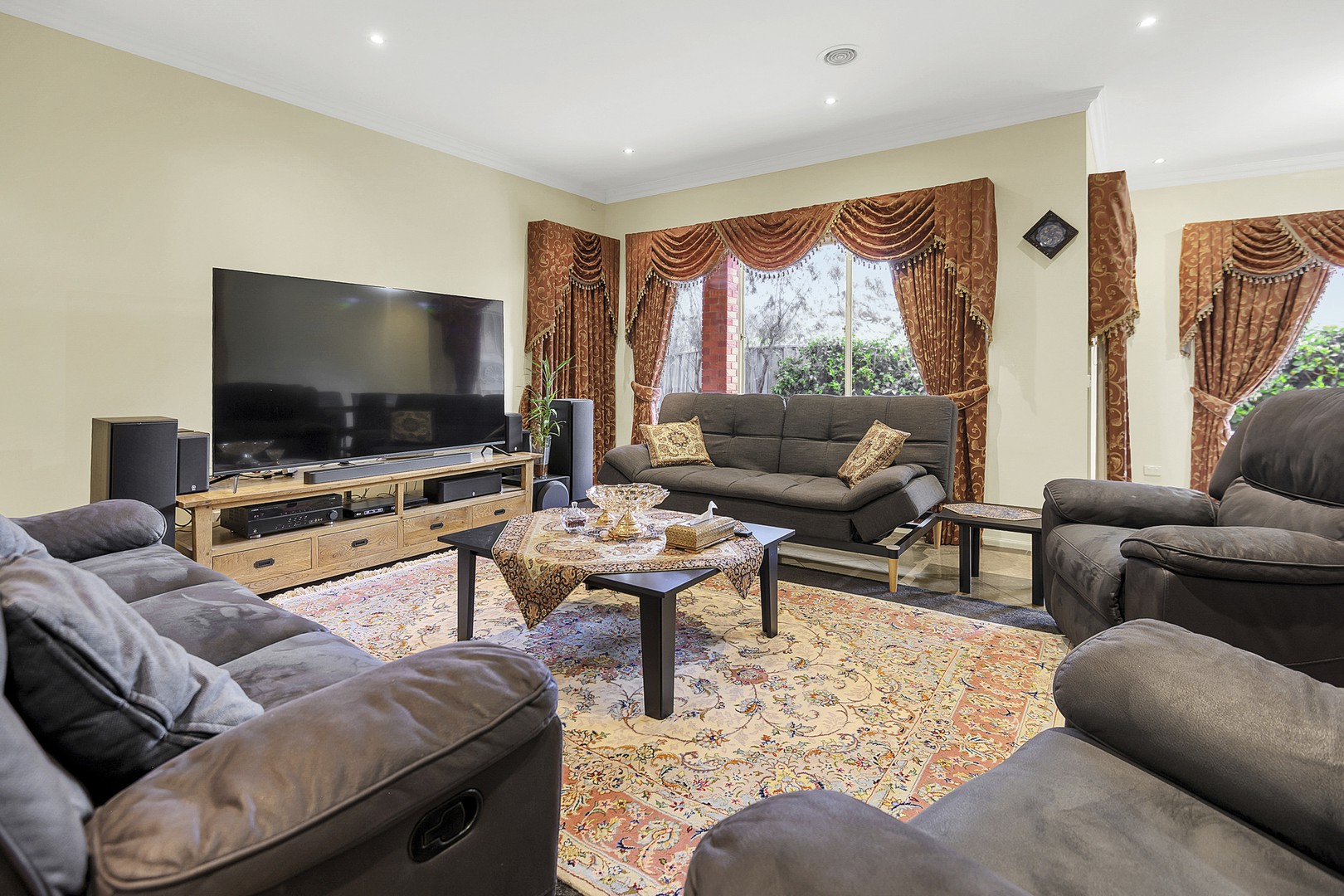 9 Canisby Way, Craigieburn, VIC 3064, Craigieburn - Thumbnail 3
