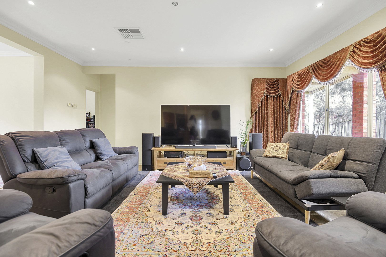 9 Canisby Way, Craigieburn, VIC 3064, Craigieburn - Thumbnail 5