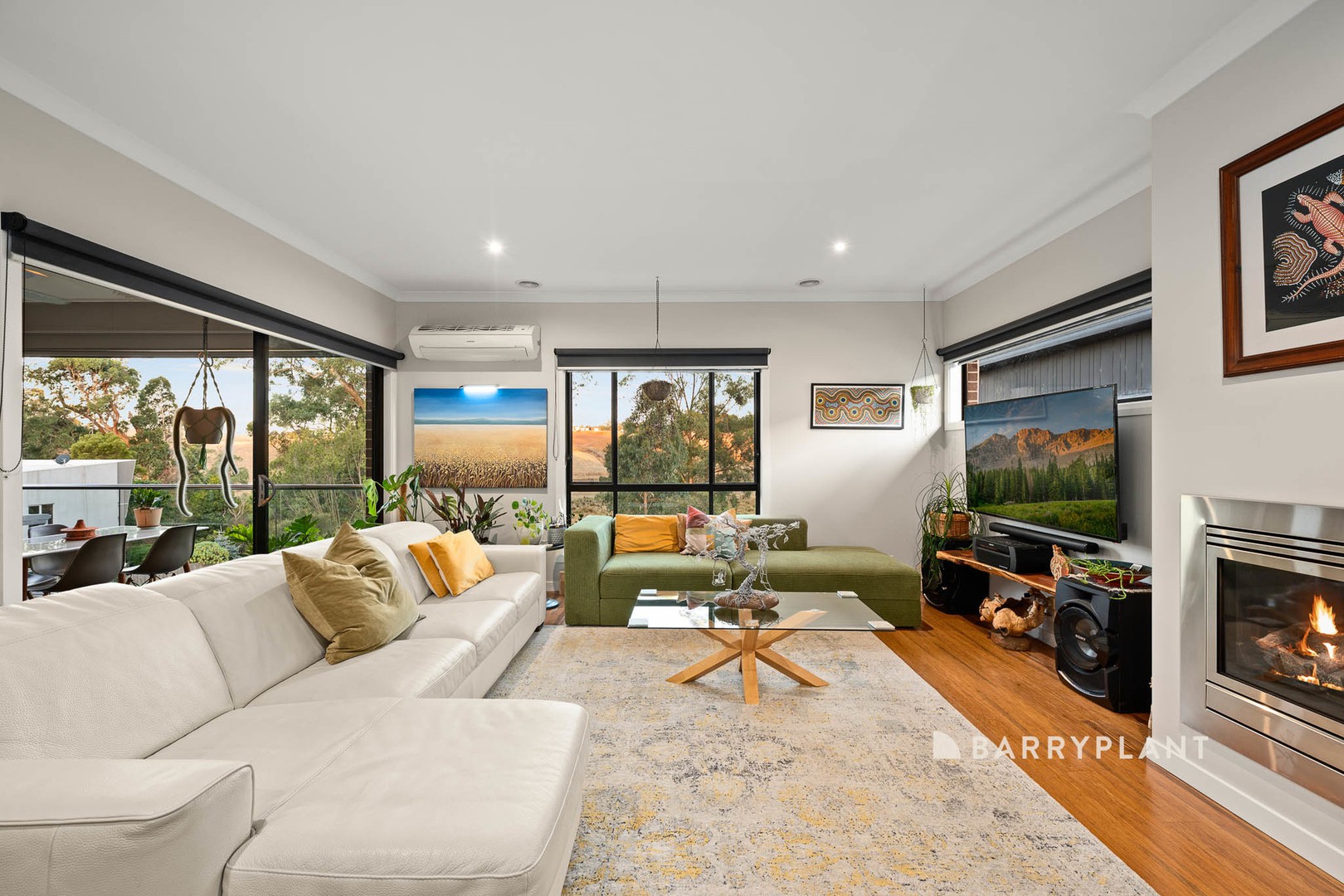 9 Carbine Court, Drouin, VIC 3818 - Thumbnail 2 - 25/02/2026