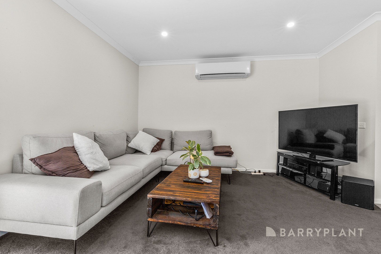 9 Carey Crescent, Pakenham, VIC 3810, Pakenham - Thumbnail 4