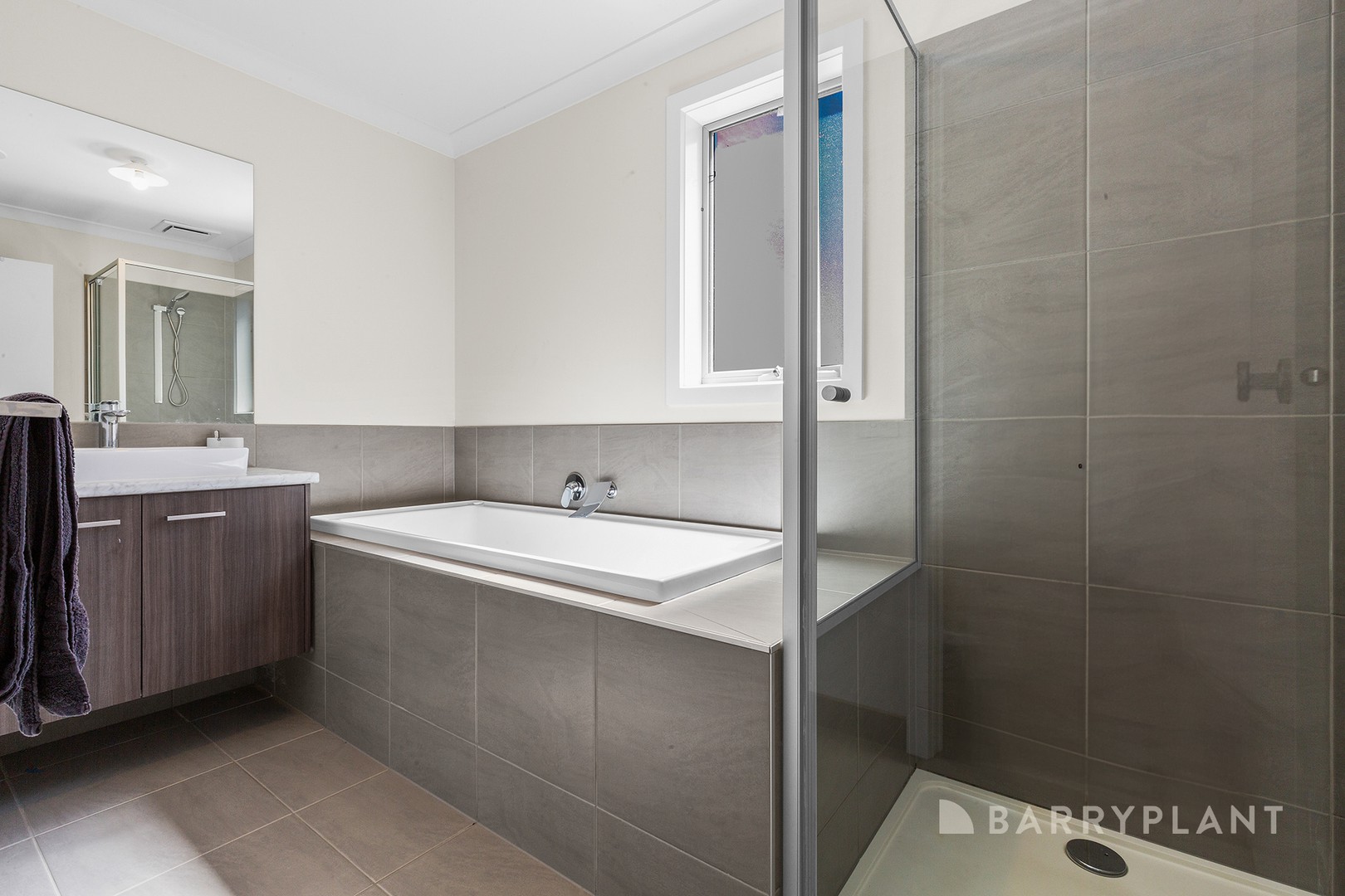 9 Carey Crescent, Pakenham, VIC 3810, Pakenham - Thumbnail 7