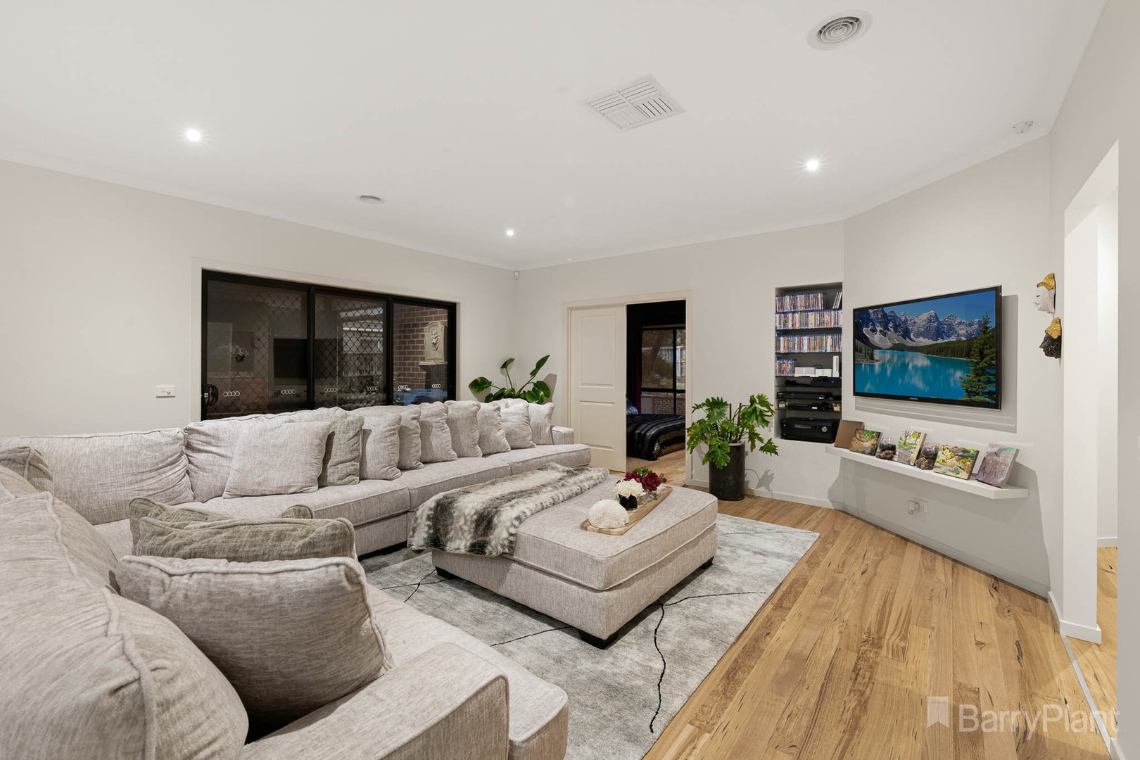 9 Carrington Drive, Pakenham, VIC 3810, Pakenham - Thumbnail 5