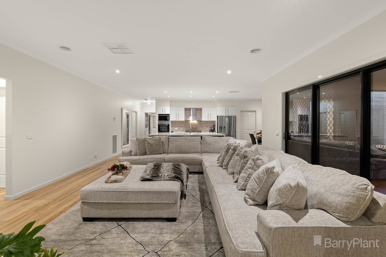 9 Carrington Drive, Pakenham, VIC 3810, Pakenham - Thumbnail 6