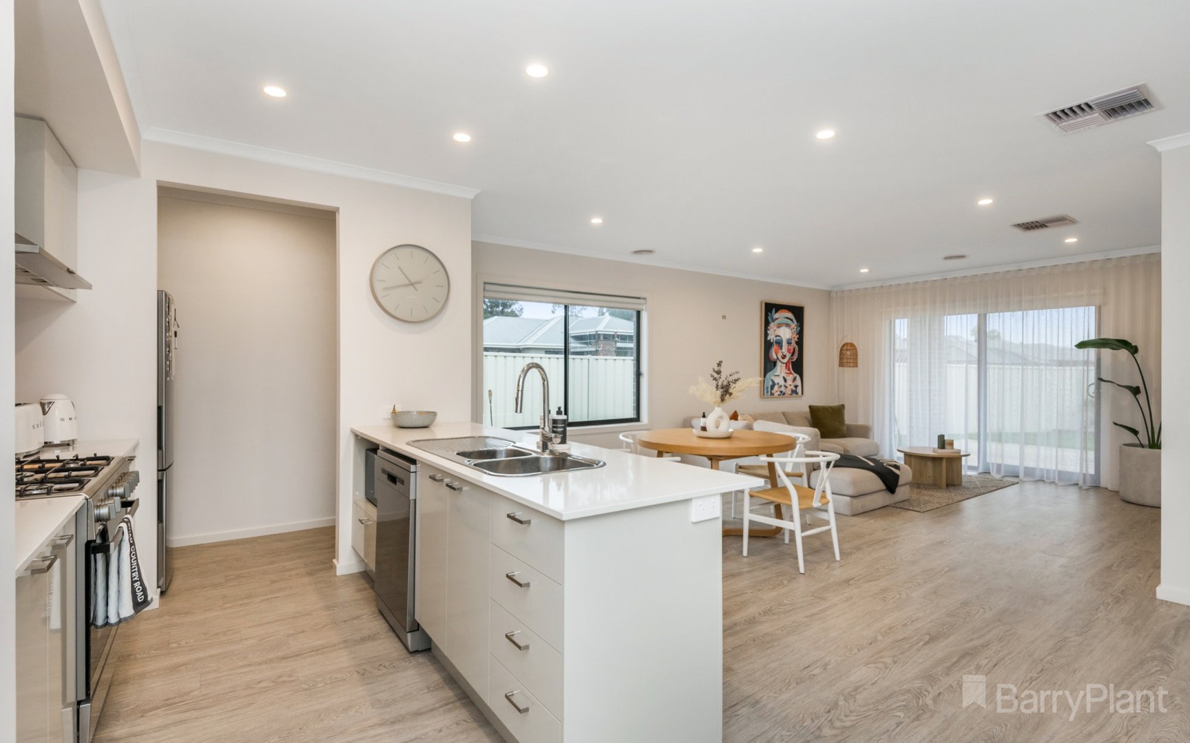 9 Cecil StreetNorth Bendigo, VIC 3550  - Leased, North Bendigo - Thumbnail 2
