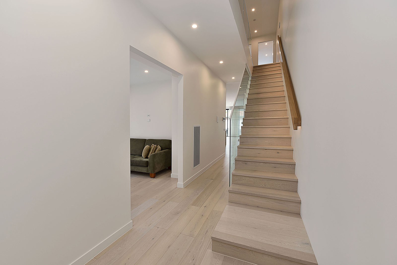 9 Coghlan St, Niddrie, VIC 3042, Niddrie - Thumbnail 2