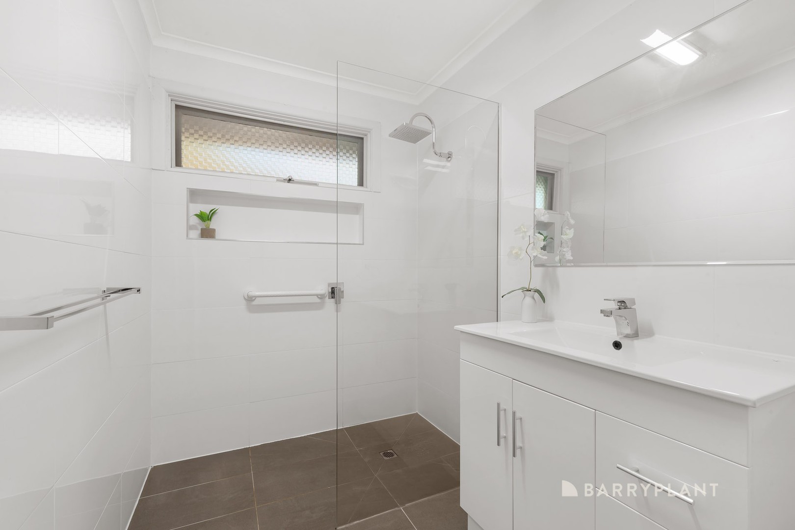 9 Coolibah Crescent, Bayswater, VIC 3153, Bayswater - Thumbnail 2