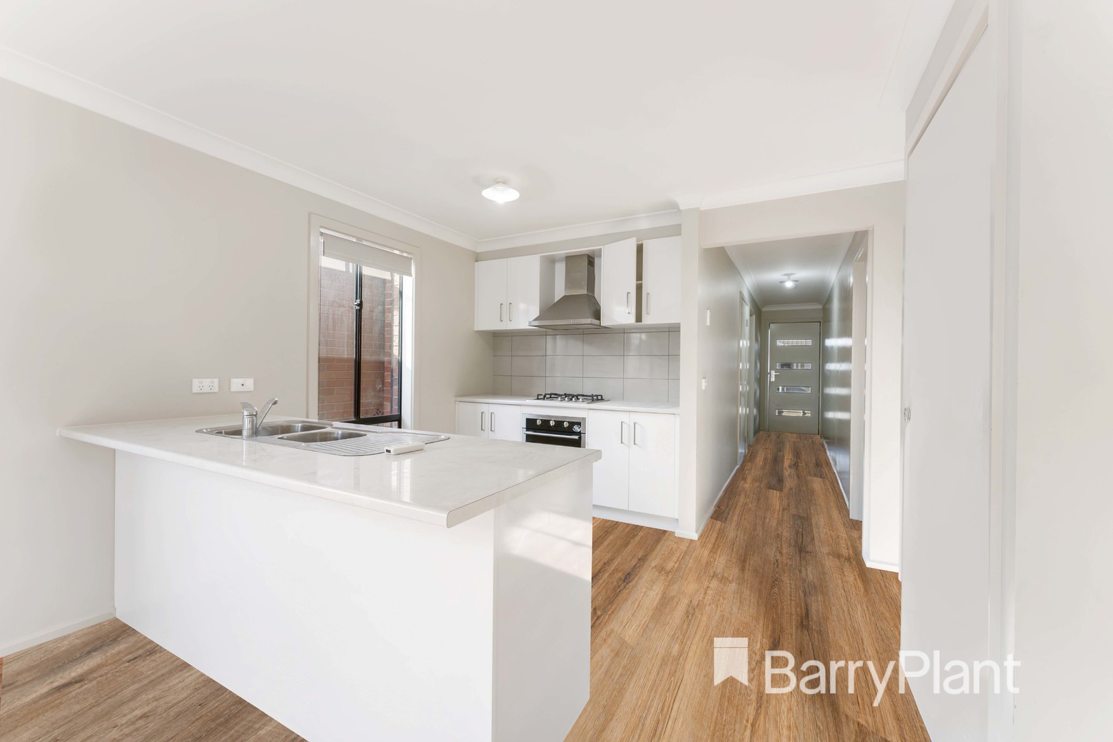 9 Cortland Street, Wyndham Vale, VIC 3024, Wyndham Vale - Thumbnail 3