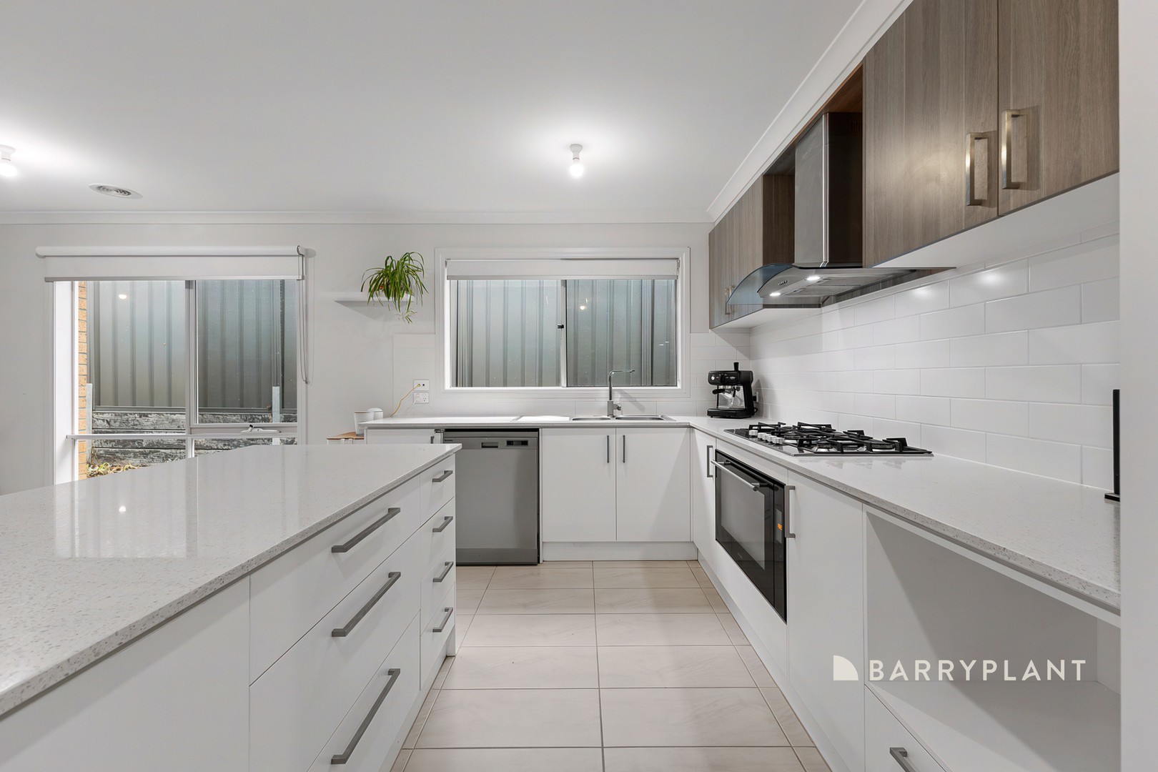 9 Corvara Way, Pakenham, VIC 3810, Pakenham - Thumbnail 3