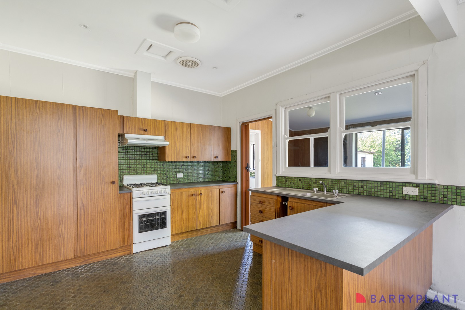 9 Corvey Road, Reservoir, VIC 3073, Reservoir - Thumbnail 5
