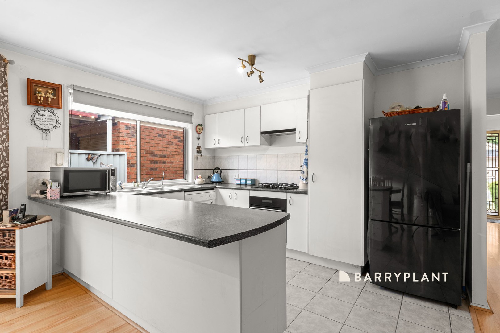 9 Creekbank View, Pakenham, VIC 3810, Pakenham - Thumbnail 4