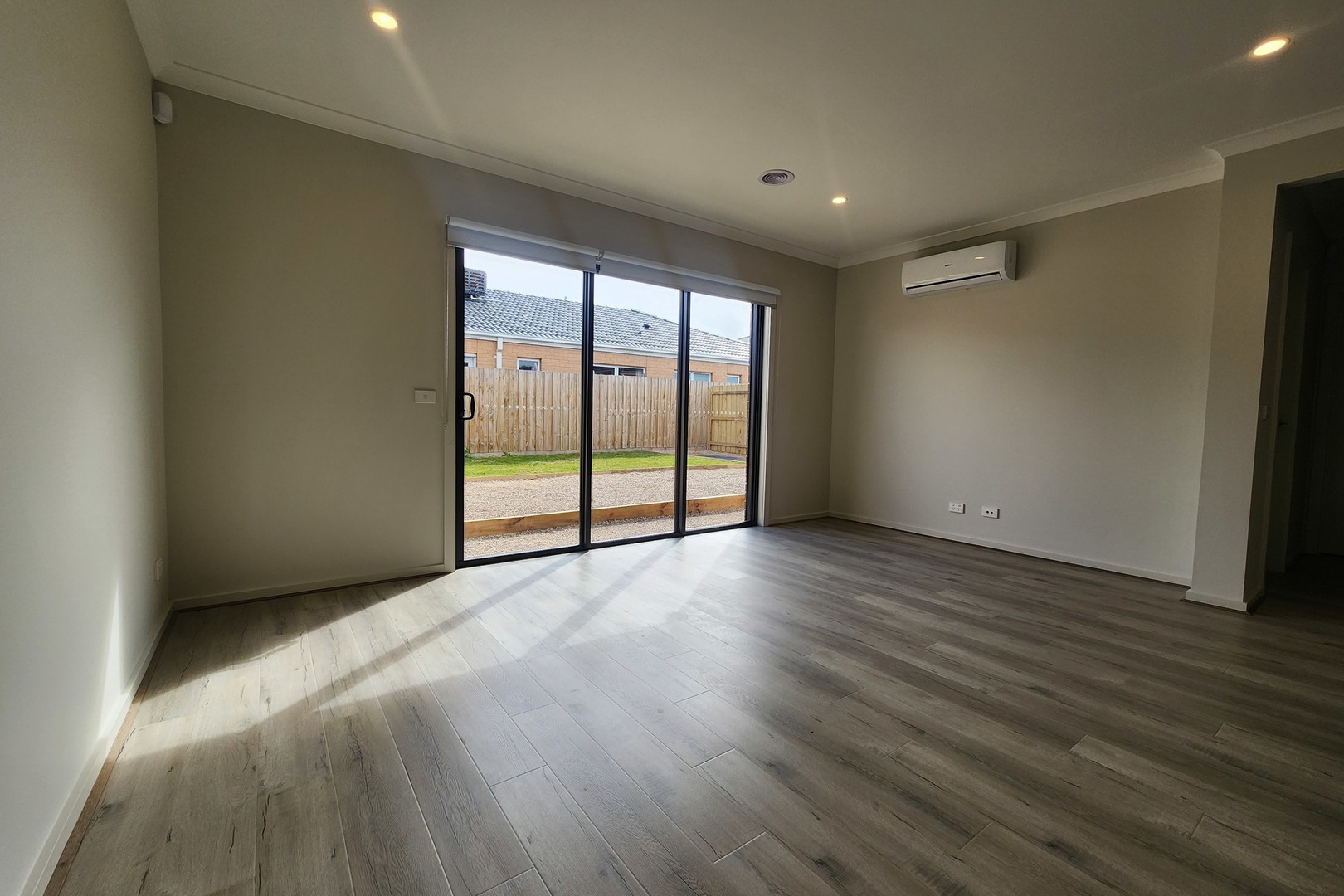 9 Crown Drive, Fraser Rise, VIC 3336, Fraser Rise - Thumbnail 5