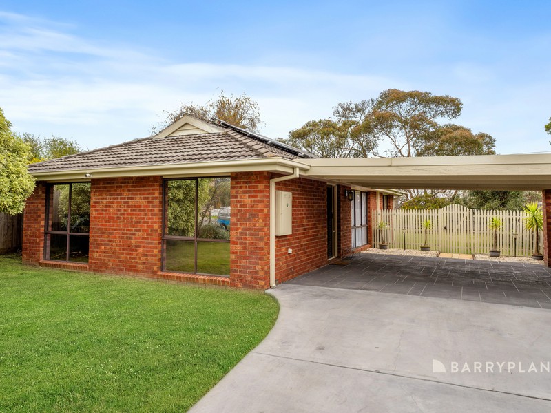 9 Daniher Close, Berwick, VIC 3806 - Image - 13/11/2025