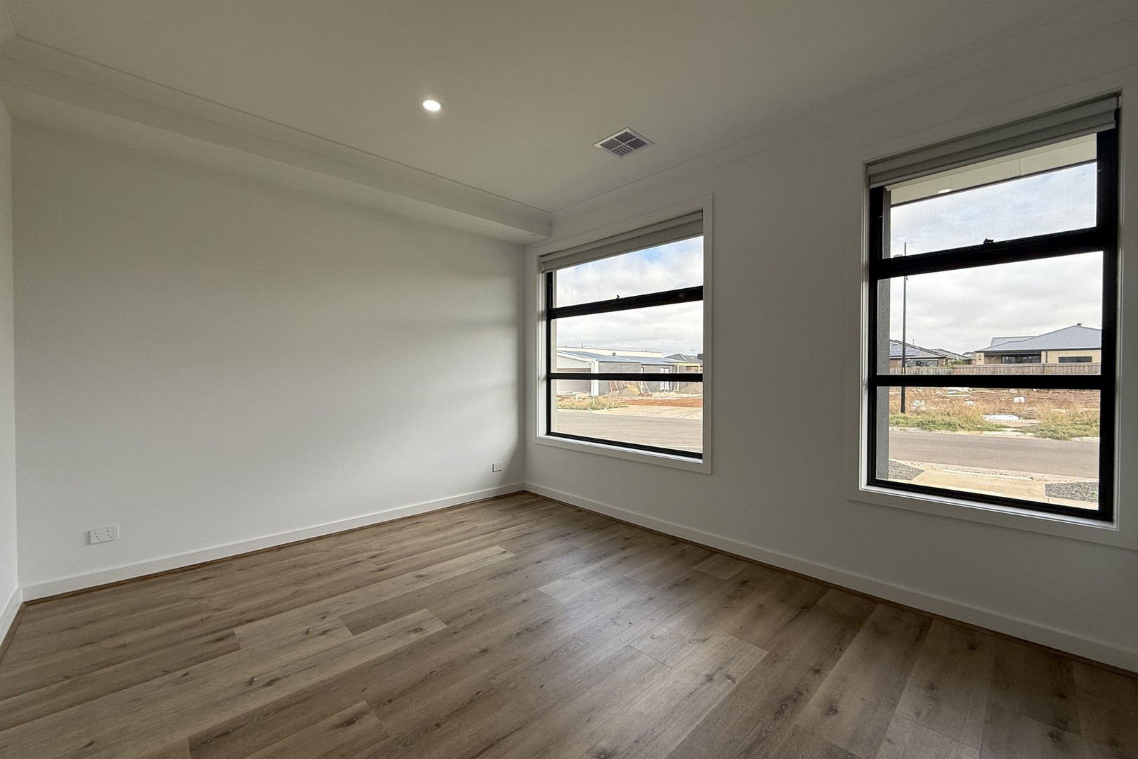 9 Deanos Road, Fraser Rise, VIC 3336, Fraser Rise - Thumbnail 7