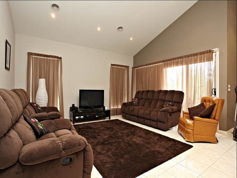 9 Deepdene Street, Caroline Springs, VIC 3023, Caroline Springs - Thumbnail 5